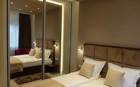 Aria Royal Nusic Apartment